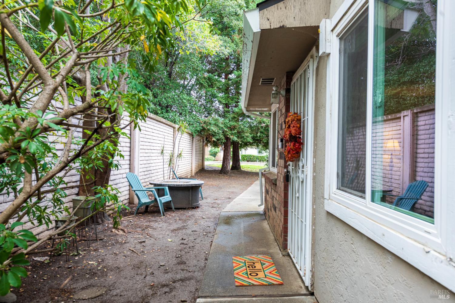 Detail Gallery Image 5 of 28 For 1930 Duxburry Ln #2,  Vacaville,  CA 95687 - 2 Beds | 1 Baths