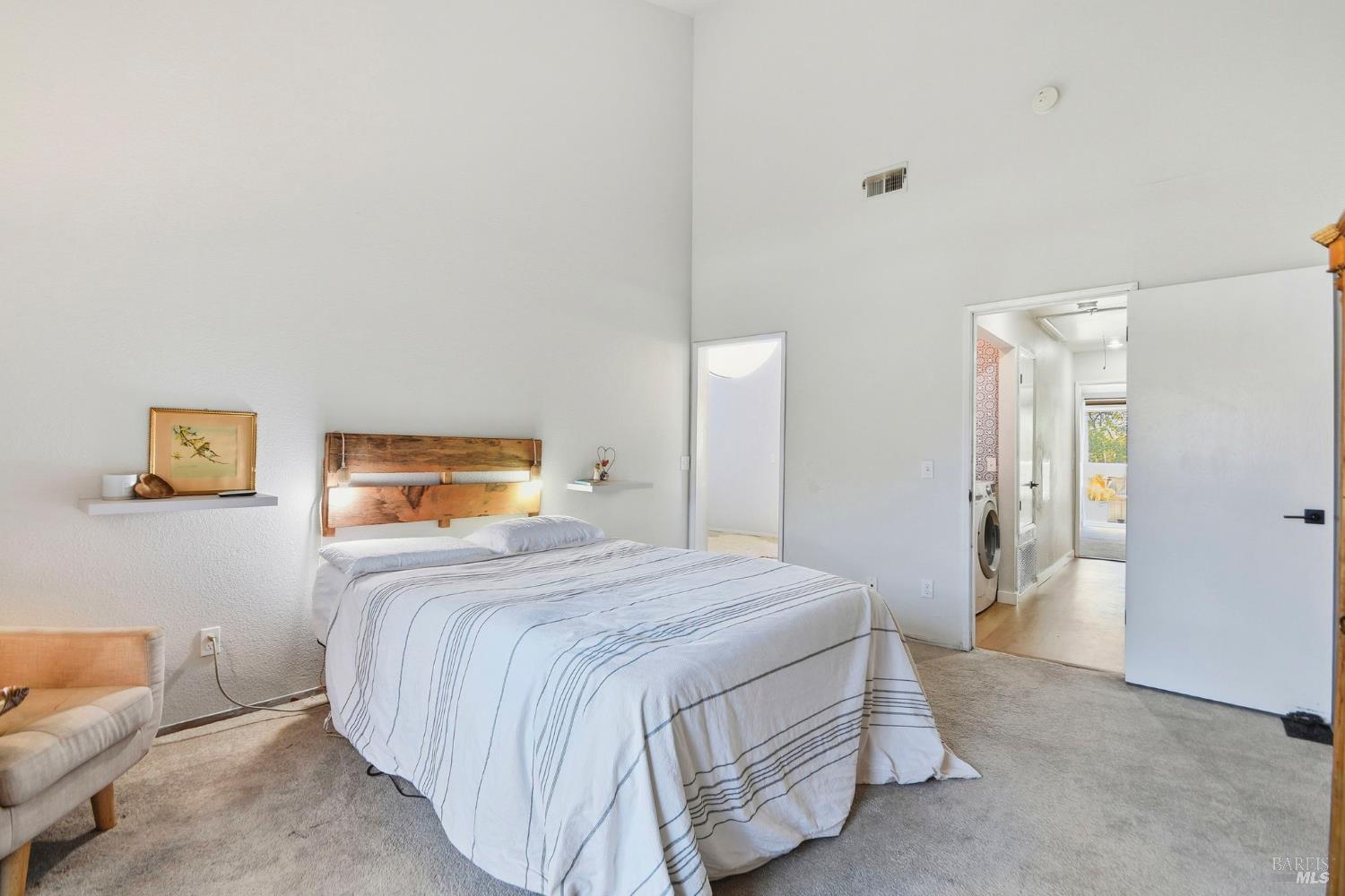 Detail Gallery Image 16 of 32 For 1536 Mission Blvd, Santa Rosa,  CA 95409 - 2 Beds | 2/1 Baths