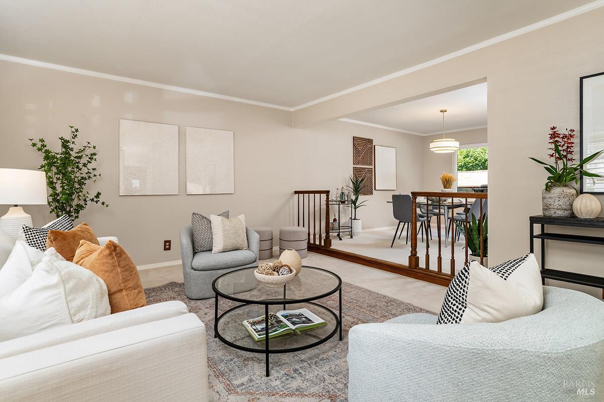 Detail Gallery Image 10 of 38 For 51 Mount Muir Ct, San Rafael,  CA 94903 - 5 Beds | 2/1 Baths