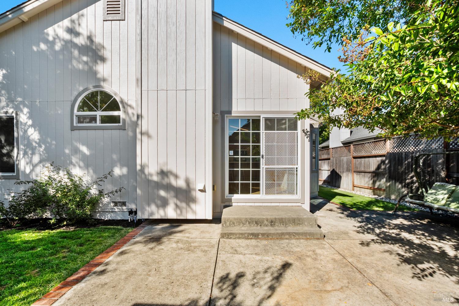 Detail Gallery Image 39 of 42 For 2154 Nw Longhorn Cir, Santa Rosa,  CA 95401 - 3 Beds | 2 Baths