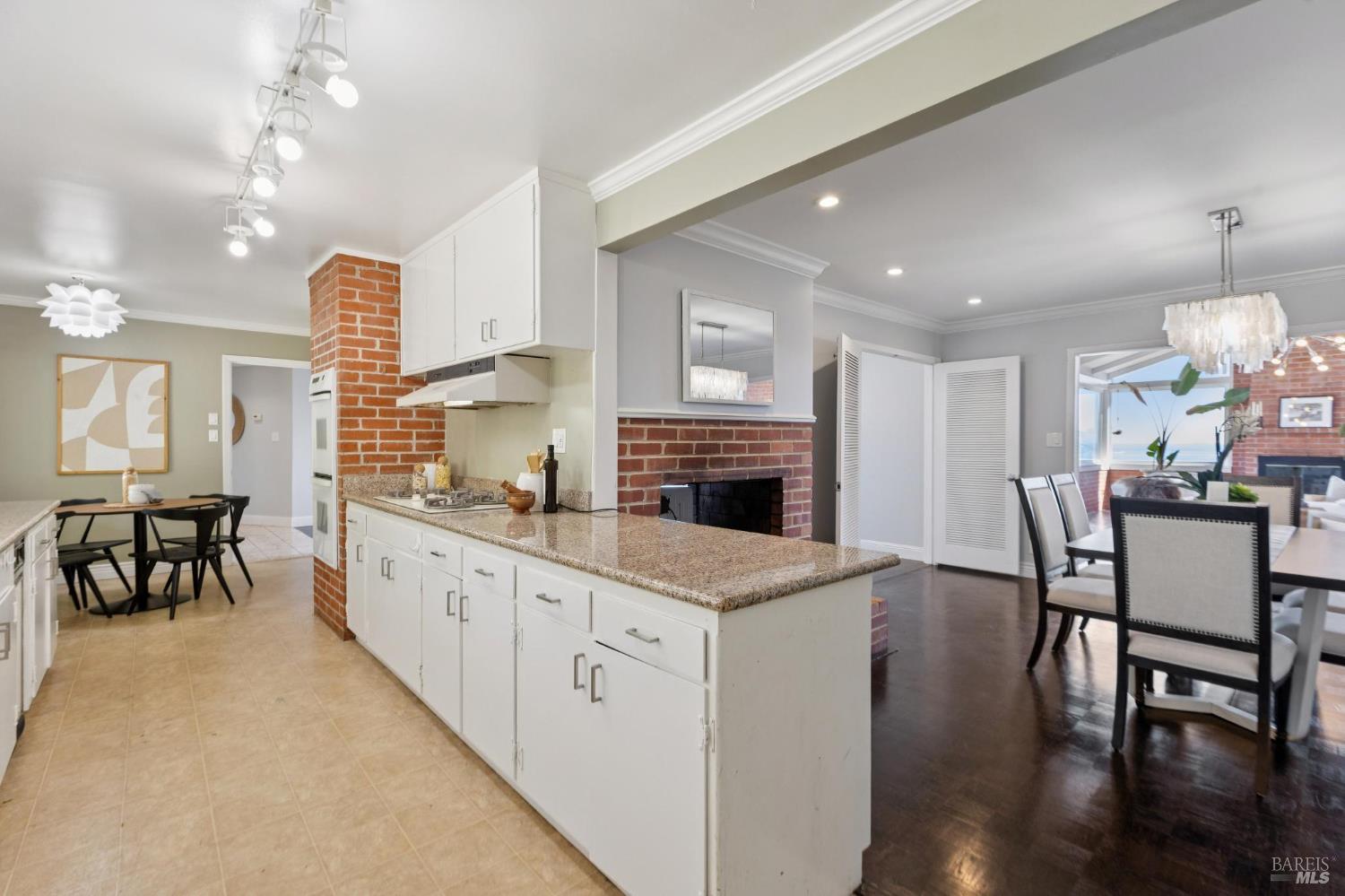 Detail Gallery Image 44 of 57 For 19 Mliss Ln, San Rafael,  CA 94901 - 4 Beds | 3 Baths