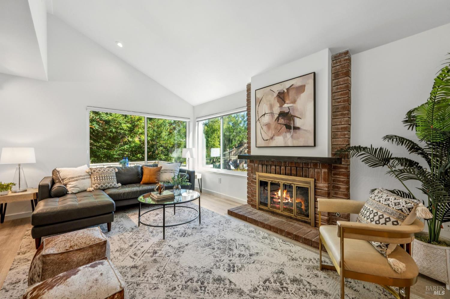 Detail Gallery Image 9 of 51 For 53 Flicker Dr, Novato,  CA 94949 - 3 Beds | 2/1 Baths