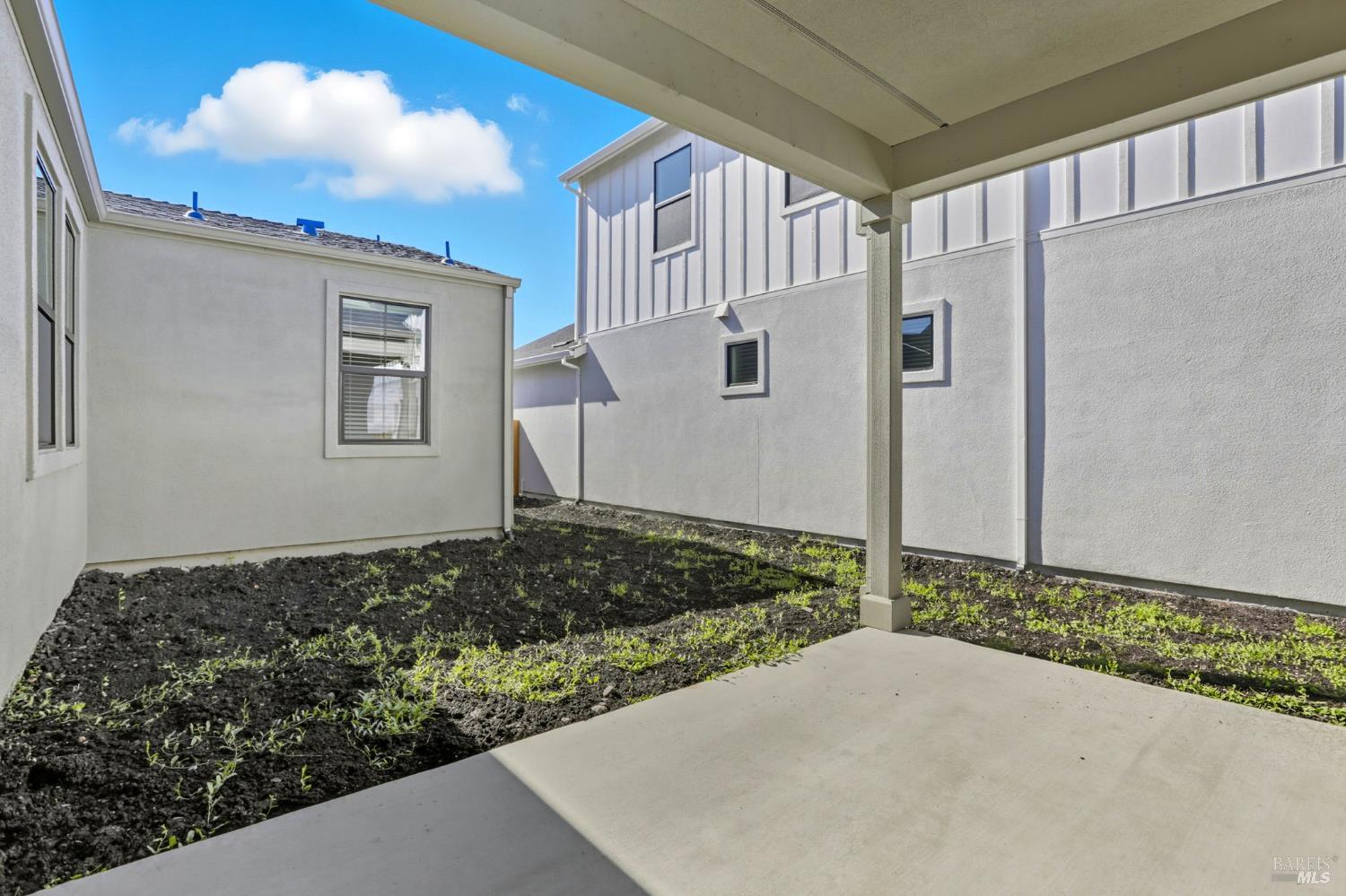 Detail Gallery Image 10 of 11 For 9021 Camino Colegio Rd, Rohnert Park,  CA 94928 - 4 Beds | 3/1 Baths