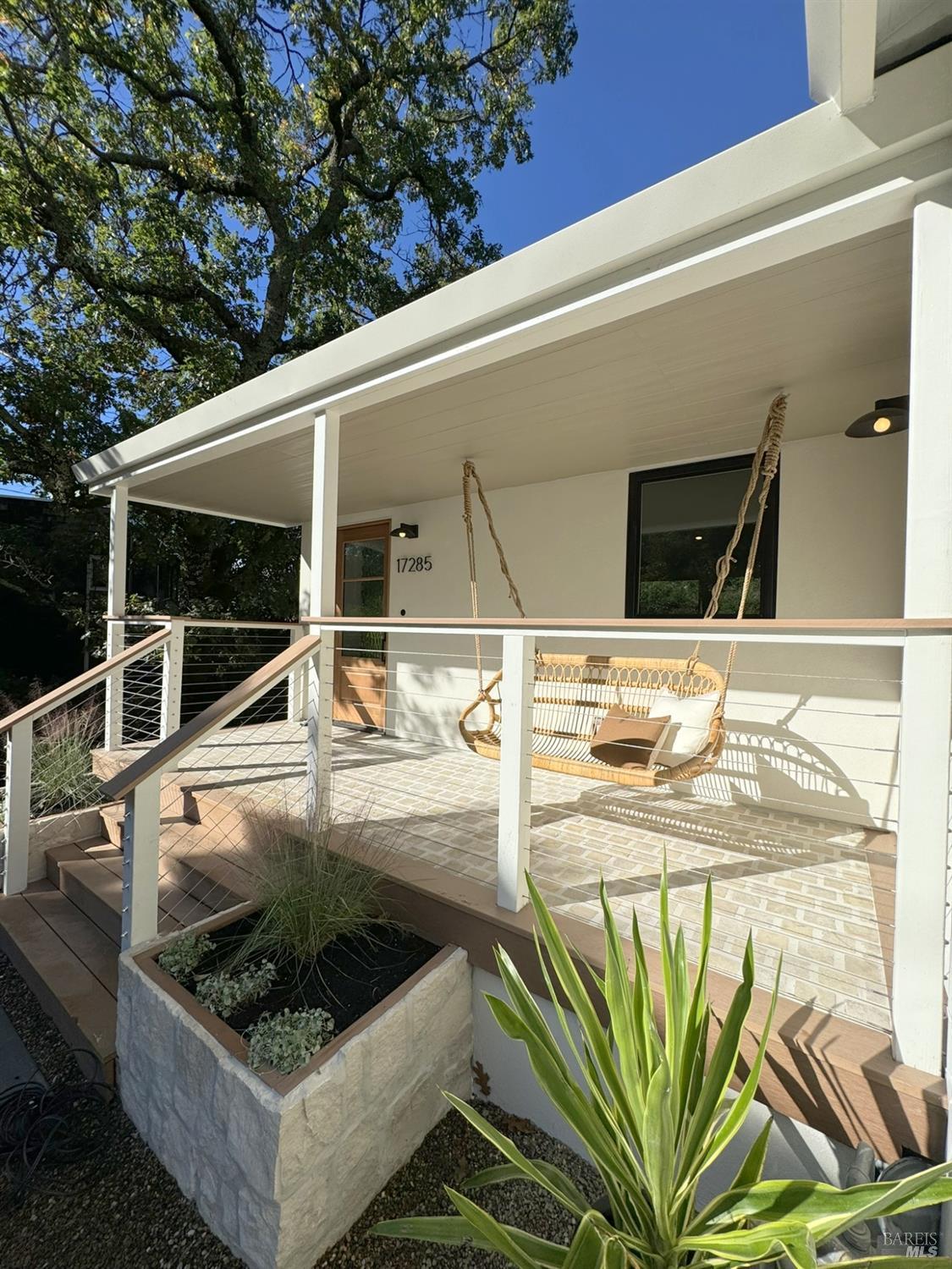 Detail Gallery Image 8 of 87 For 17285 Hillcrest Ave, Sonoma,  CA 95476 - 3 Beds | 3 Baths