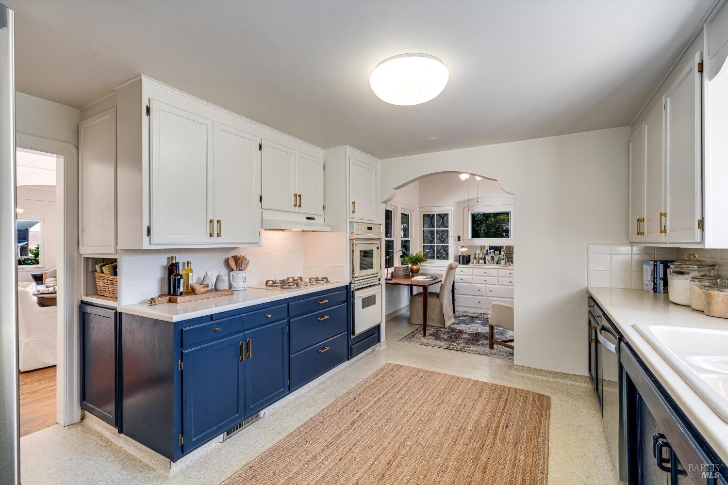 Detail Gallery Image 17 of 48 For 1709 Spring Mountain Rd, Saint Helena,  CA 94574 - 2 Beds | 1 Baths