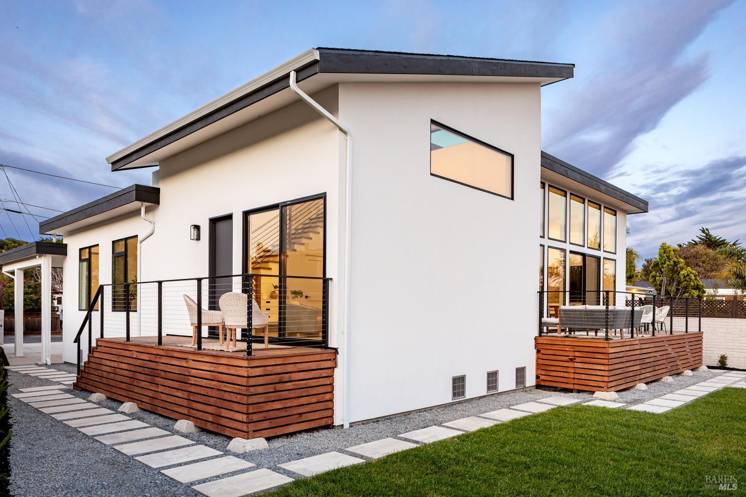 Detail Gallery Image 65 of 74 For 39 Strawberry Cir, Mill Valley,  CA 94941 - 4 Beds | 4 Baths