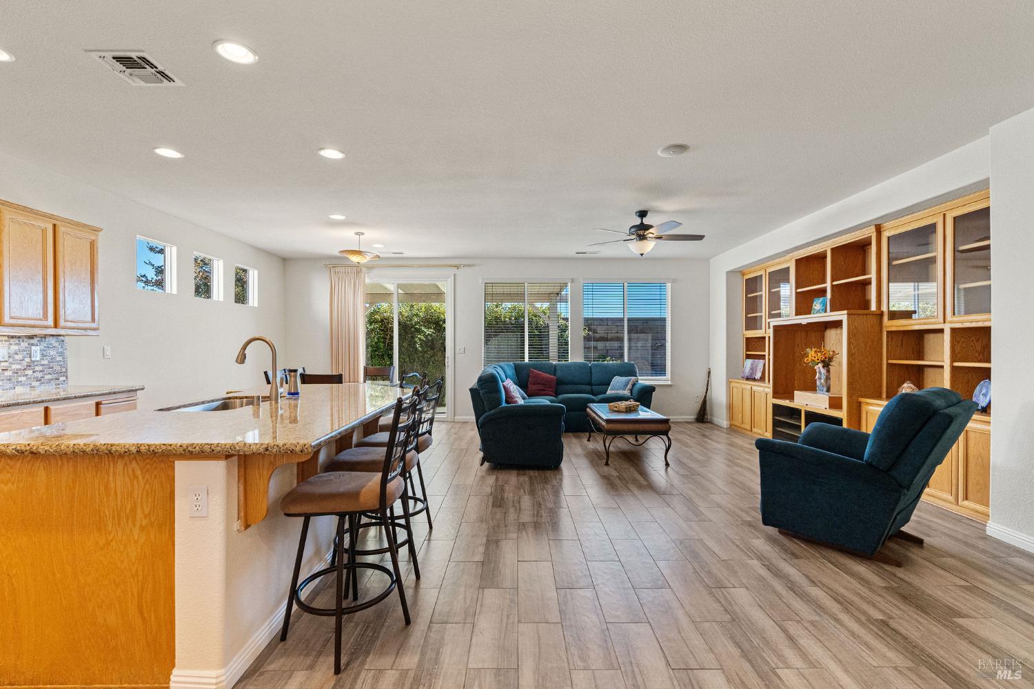 Detail Gallery Image 5 of 58 For 608 American Falls Dr, Rio Vista,  CA 94571 - 2 Beds | 2 Baths