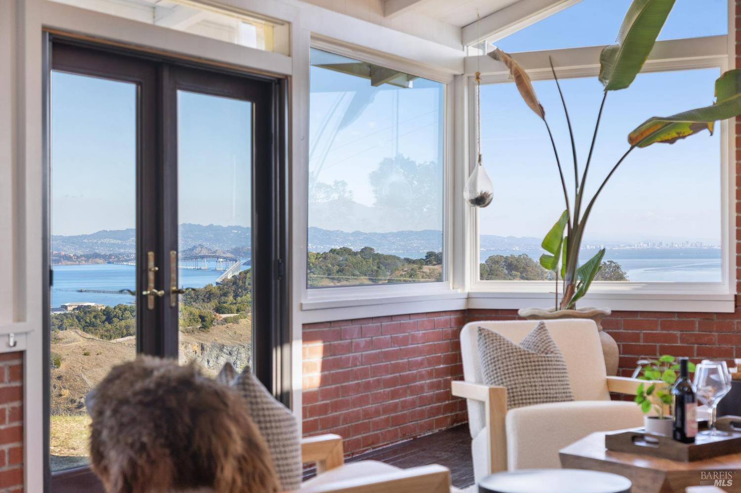 Detail Gallery Image 34 of 57 For 19 Mliss Ln, San Rafael,  CA 94901 - 4 Beds | 3 Baths