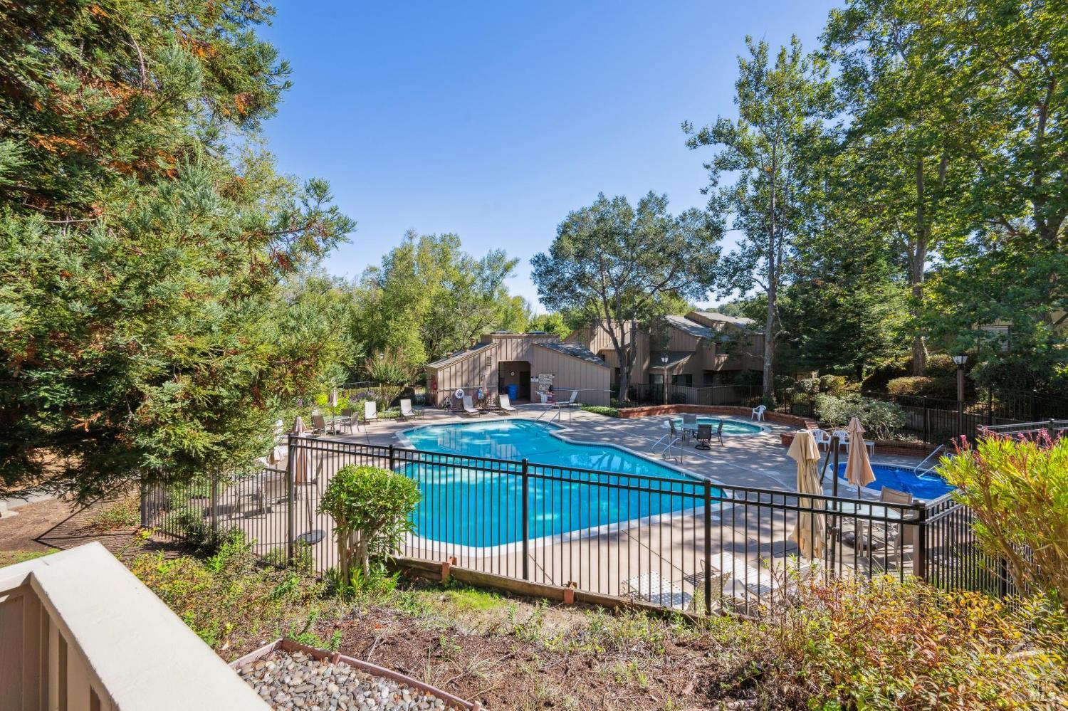 Detail Gallery Image 45 of 51 For 53 Flicker Dr, Novato,  CA 94949 - 3 Beds | 2/1 Baths