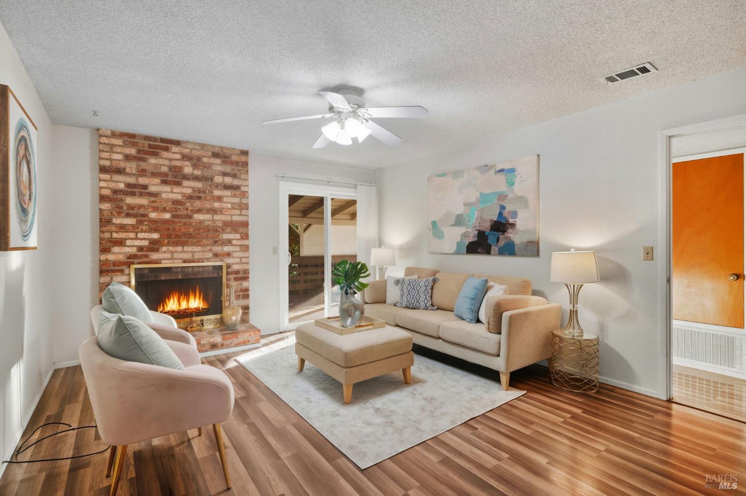 Detail Gallery Image 8 of 33 For 2657 Marigold Dr, Fairfield,  CA 94533 - 3 Beds | 2 Baths