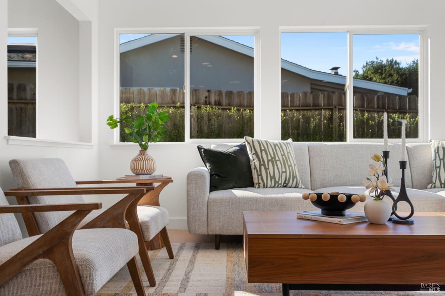 Detail Gallery Image 13 of 47 For 456 Alameda De La Loma Unkn, Novato,  CA 94949 - 3 Beds | 2 Baths