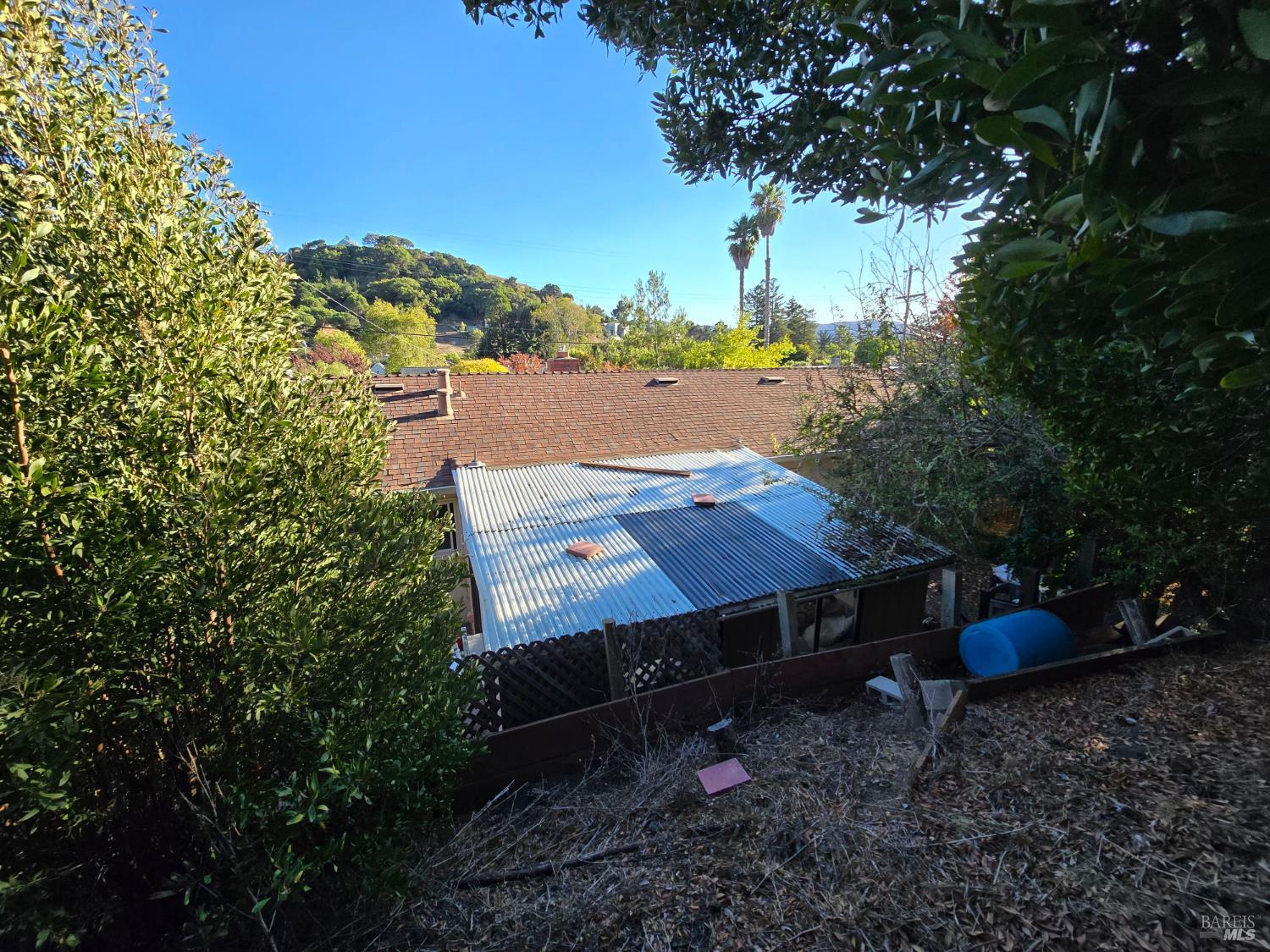 Detail Gallery Image 11 of 15 For 53 Mercury Ave, Tiburon,  CA 94920 - 3 Beds | 1 Baths