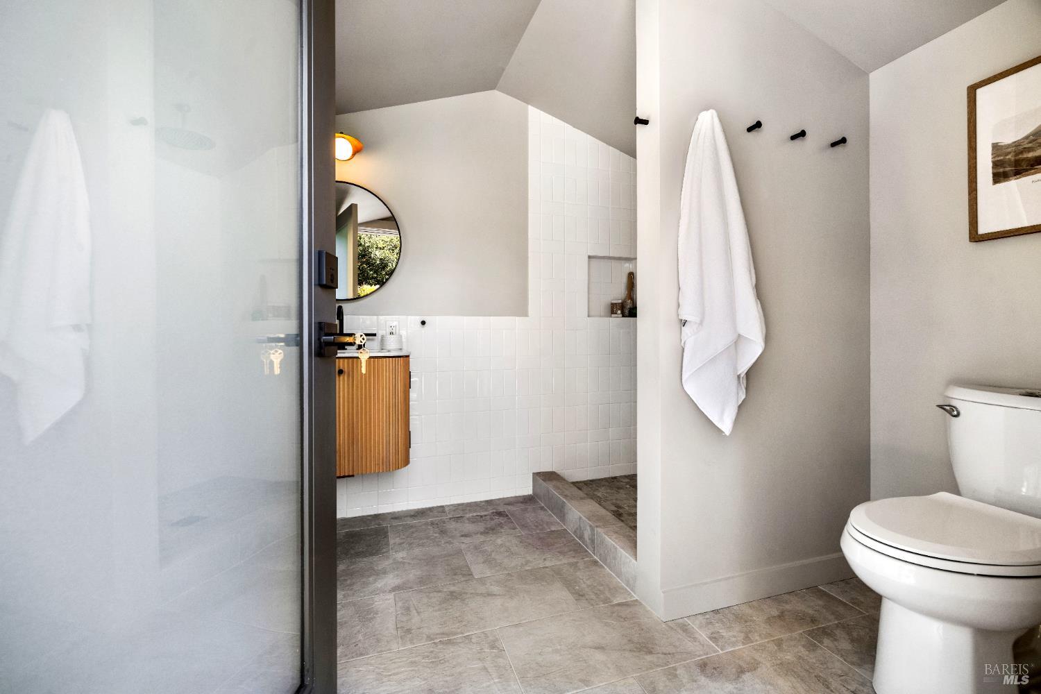 Detail Gallery Image 49 of 87 For 17285 Hillcrest Ave, Sonoma,  CA 95476 - 3 Beds | 3 Baths