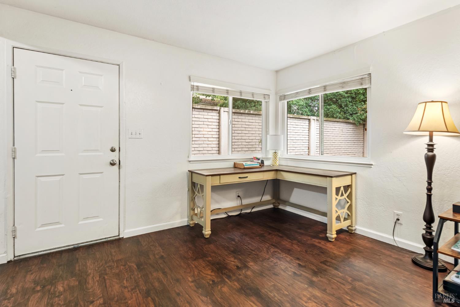 Detail Gallery Image 11 of 28 For 1930 Duxburry Ln #2,  Vacaville,  CA 95687 - 2 Beds | 1 Baths