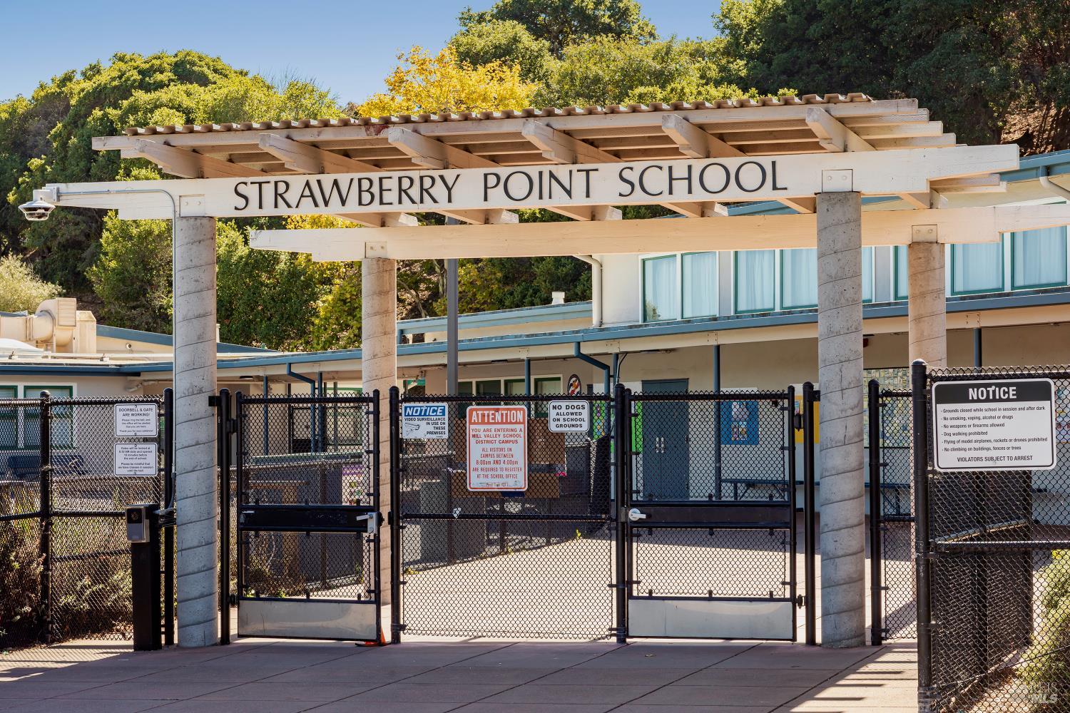 Detail Gallery Image 69 of 74 For 39 Strawberry Cir, Mill Valley,  CA 94941 - 4 Beds | 4 Baths