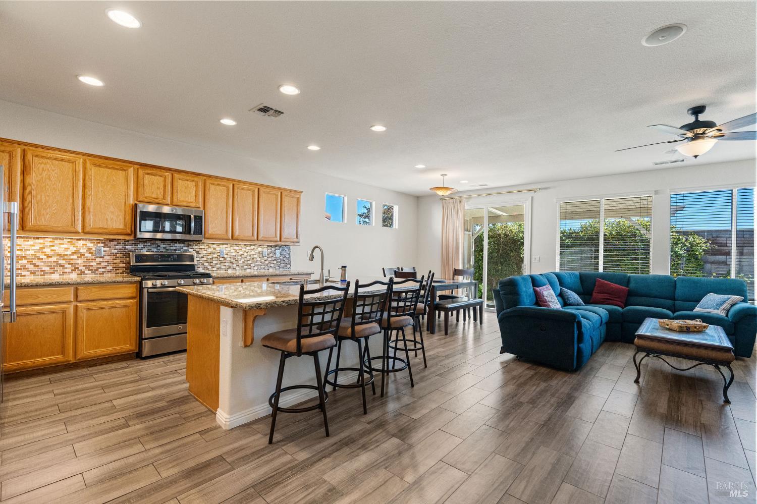 Detail Gallery Image 6 of 58 For 608 American Falls Dr, Rio Vista,  CA 94571 - 2 Beds | 2 Baths