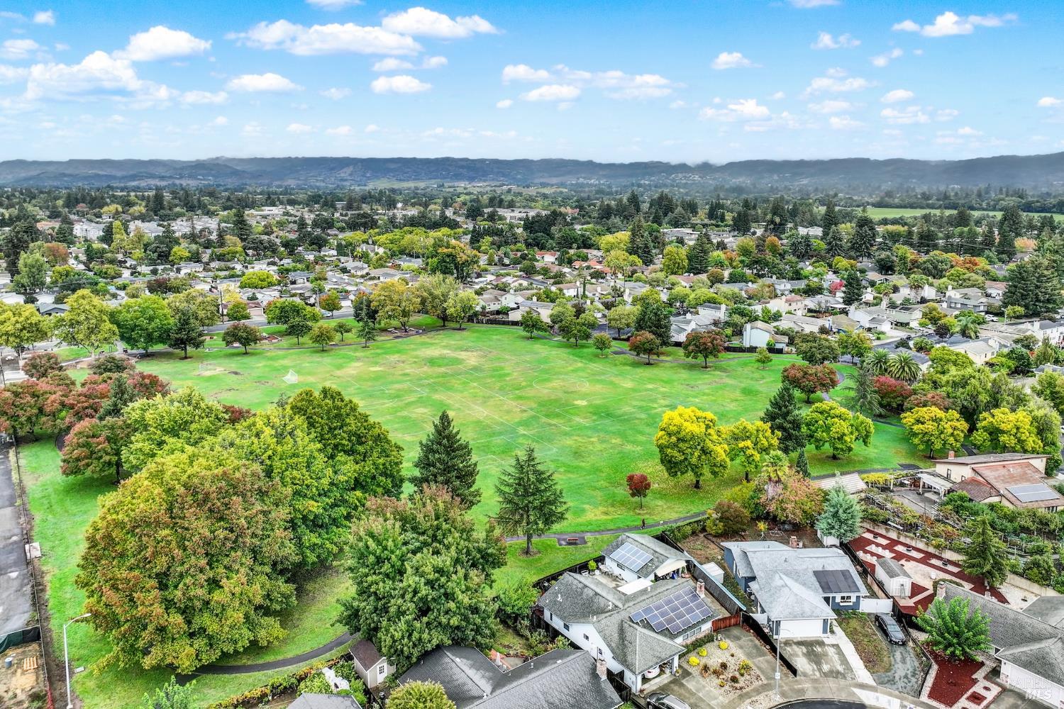 Detail Gallery Image 42 of 42 For 2407 Norton St, Napa,  CA 94558 - 3 Beds | 2 Baths