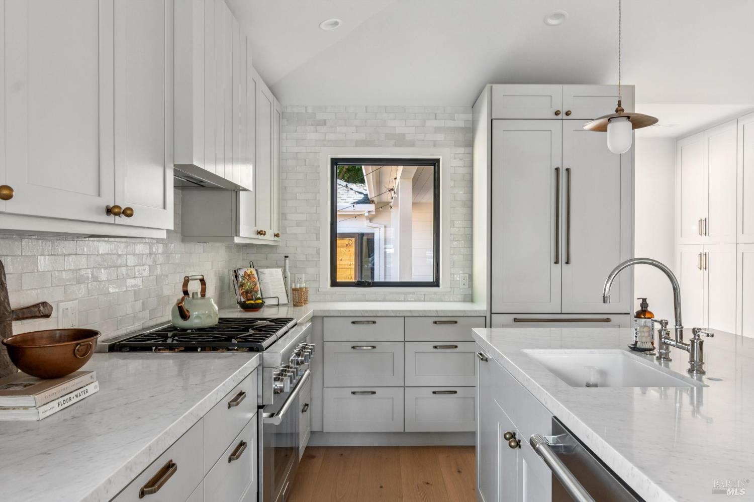 Detail Gallery Image 14 of 62 For 78 Nelson Ave, Mill Valley,  CA 94941 - 4 Beds | 3/1 Baths