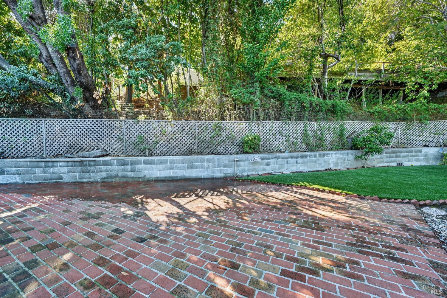 Detail Gallery Image 42 of 60 For 32 Los Robles Dr, San Rafael,  CA 94901 - 4 Beds | 3 Baths