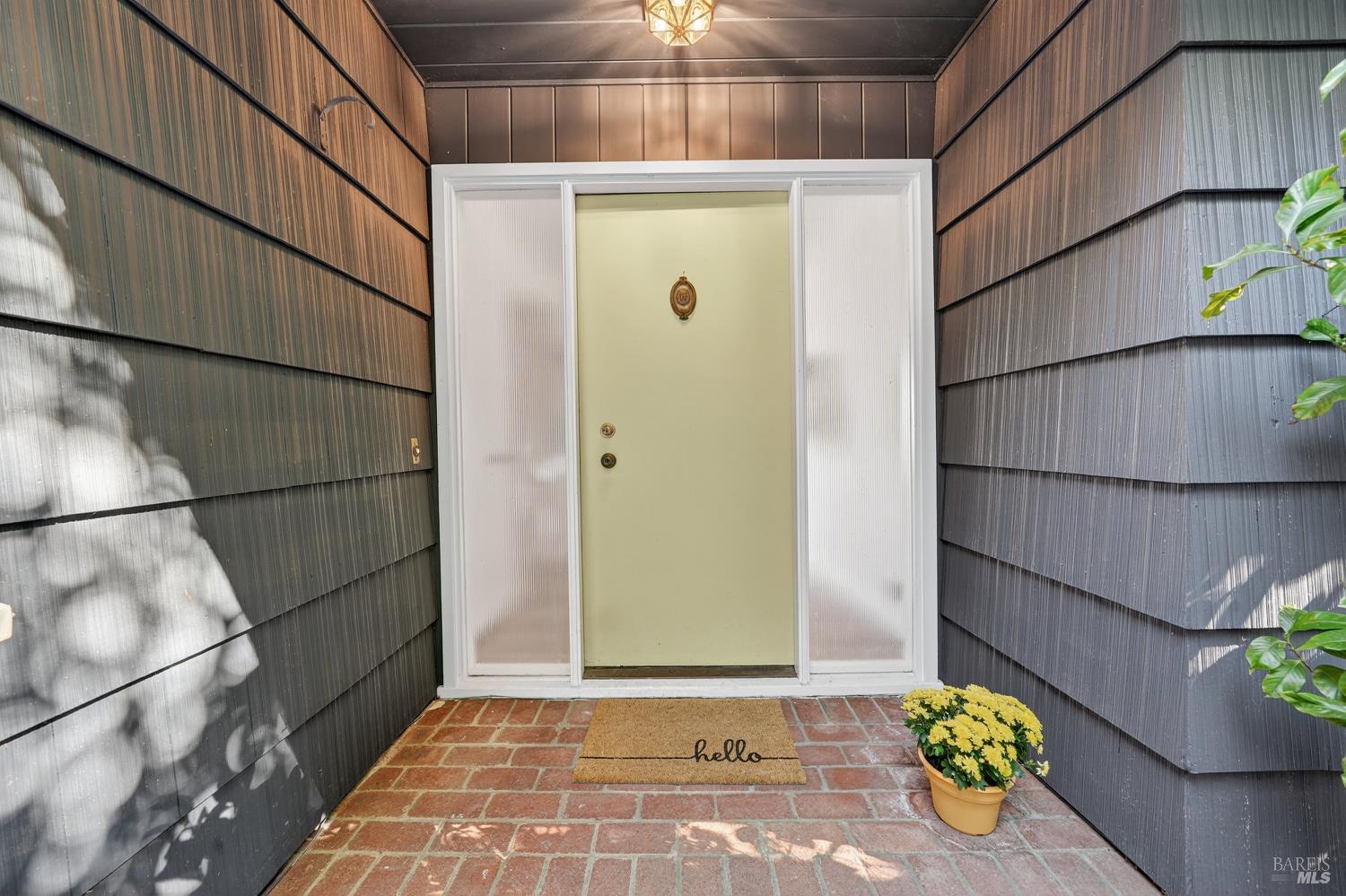 Detail Gallery Image 4 of 60 For 32 Los Robles Dr, San Rafael,  CA 94901 - 4 Beds | 3 Baths