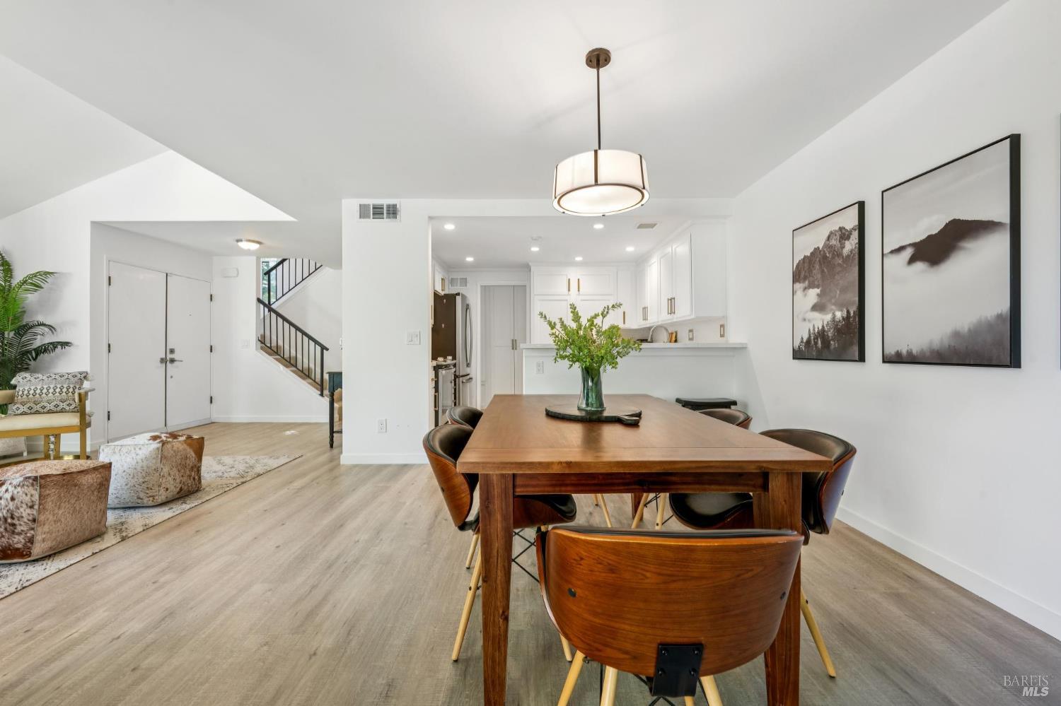 Detail Gallery Image 16 of 51 For 53 Flicker Dr, Novato,  CA 94949 - 3 Beds | 2/1 Baths