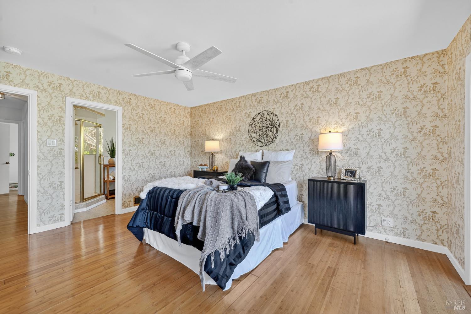 Detail Gallery Image 28 of 60 For 32 Los Robles Dr, San Rafael,  CA 94901 - 4 Beds | 3 Baths