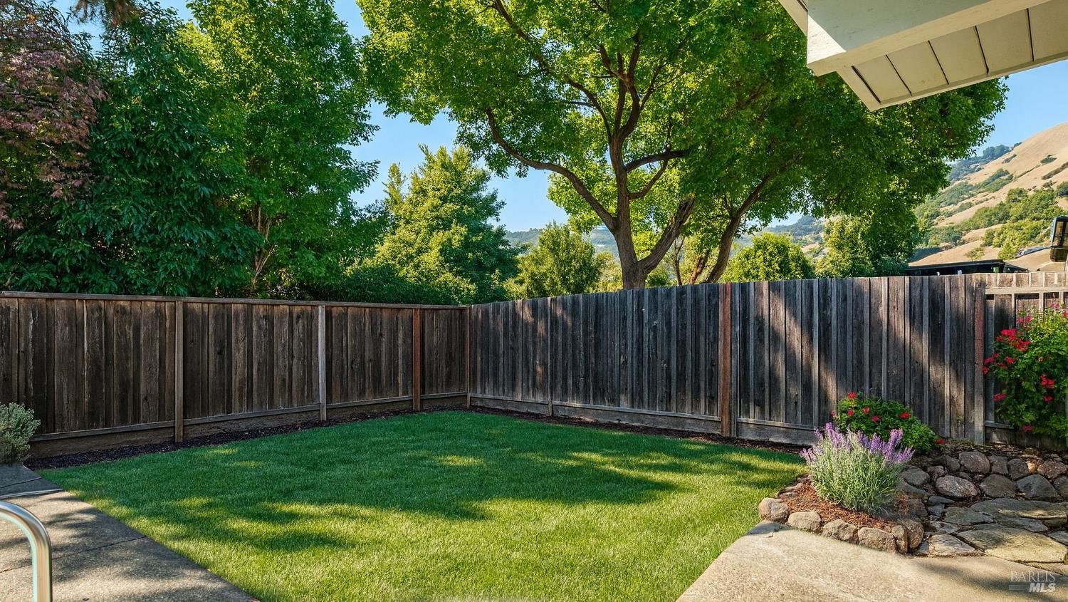 Detail Gallery Image 34 of 36 For 19 Mount Lassen Dr, San Rafael,  CA 94903 - 4 Beds | 2 Baths