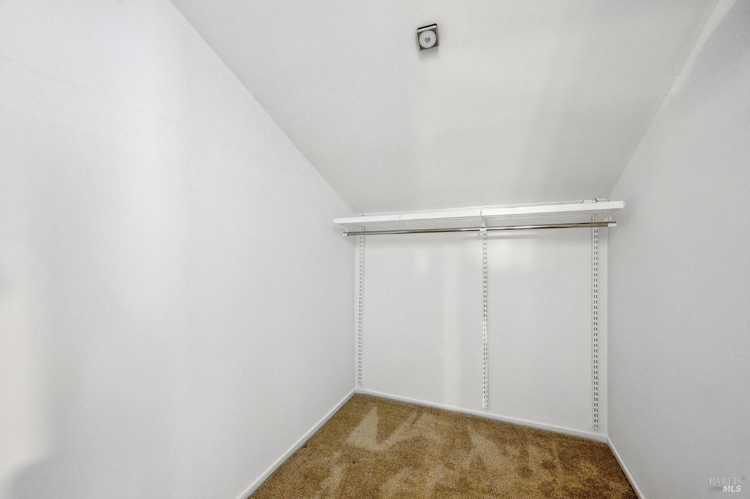 Detail Gallery Image 33 of 51 For 53 Flicker Dr, Novato,  CA 94949 - 3 Beds | 2/1 Baths