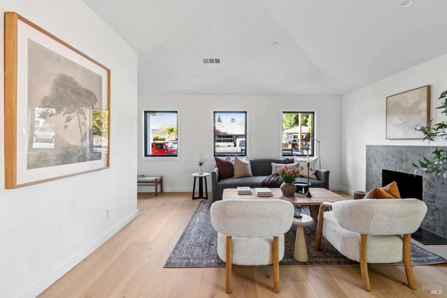 Detail Gallery Image 6 of 62 For 78 Nelson Ave, Mill Valley,  CA 94941 - 4 Beds | 3/1 Baths