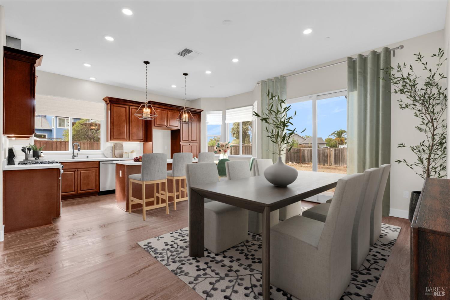 Detail Gallery Image 22 of 62 For 3751 Hennessy Pl, Santa Rosa,  CA 95403 - 4 Beds | 3 Baths