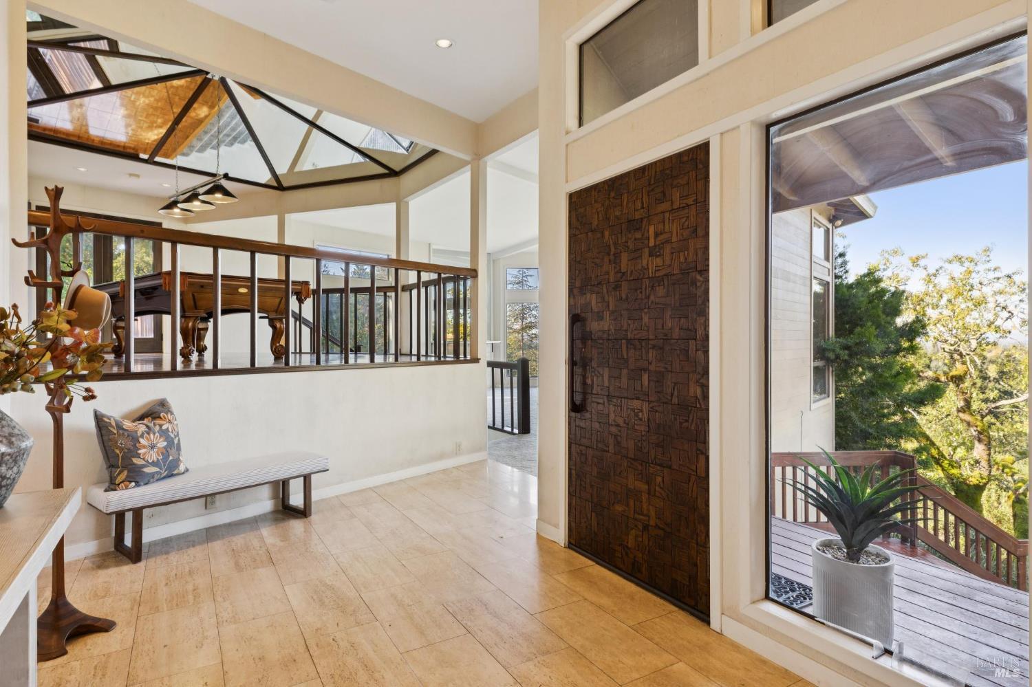 Detail Gallery Image 4 of 76 For 2060 Oak Ridge Dr, Santa Rosa,  CA 95404 - 3 Beds | 2 Baths