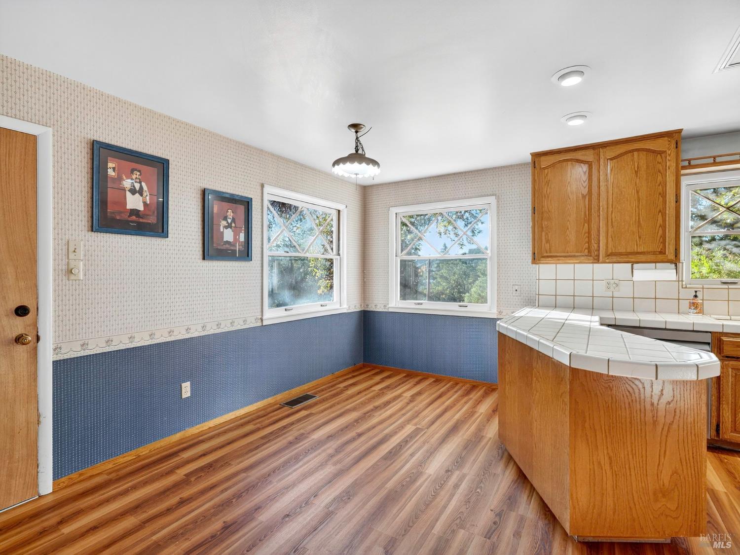 Detail Gallery Image 41 of 76 For 351 View Dr, Ukiah,  CA 95482 - 4 Beds | 3 Baths