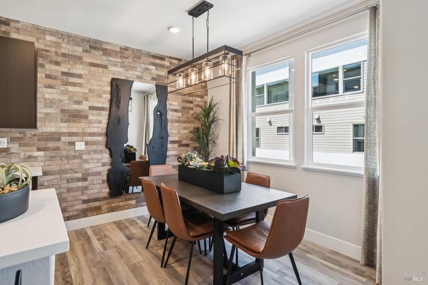 Detail Gallery Image 10 of 19 For 105 Brutus Cmn, Livermore,  CA 94551 - 2 Beds | 2/1 Baths