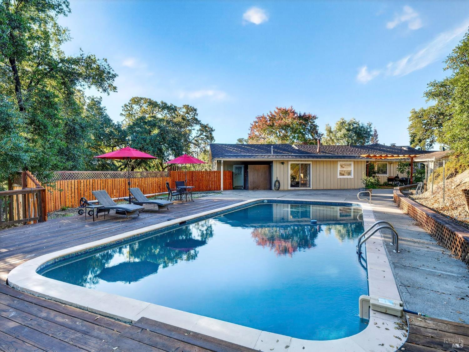 Detail Gallery Image 66 of 76 For 351 View Dr, Ukiah,  CA 95482 - 4 Beds | 3 Baths