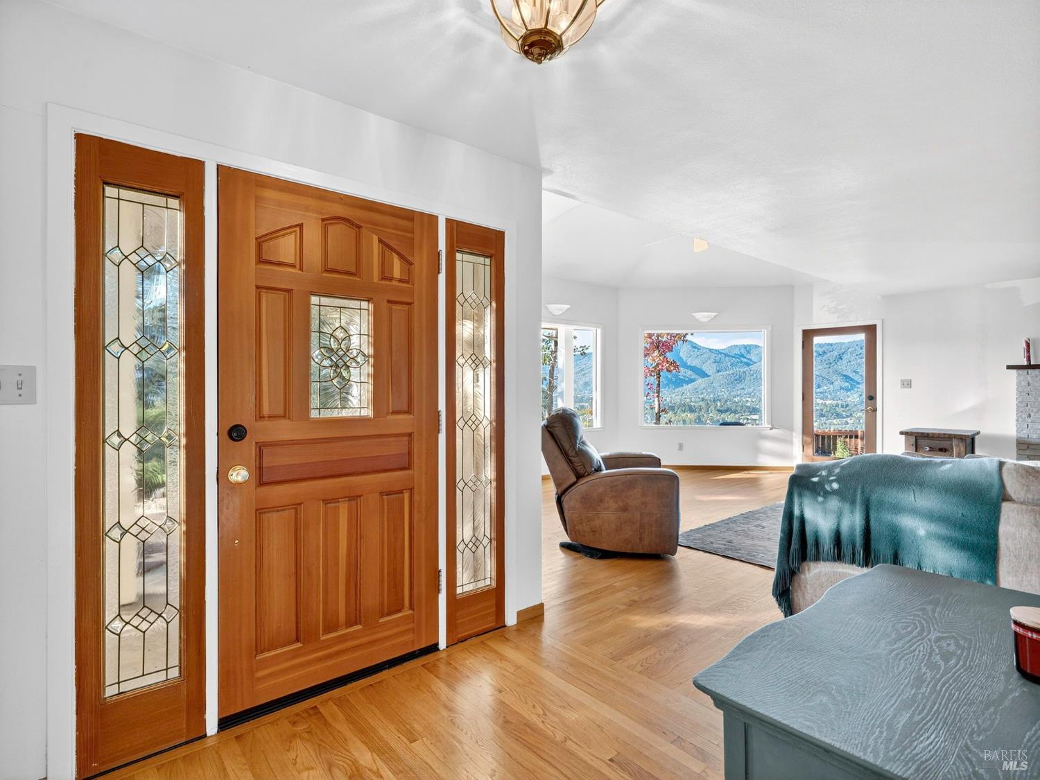 Detail Gallery Image 34 of 76 For 351 View Dr, Ukiah,  CA 95482 - 4 Beds | 3 Baths