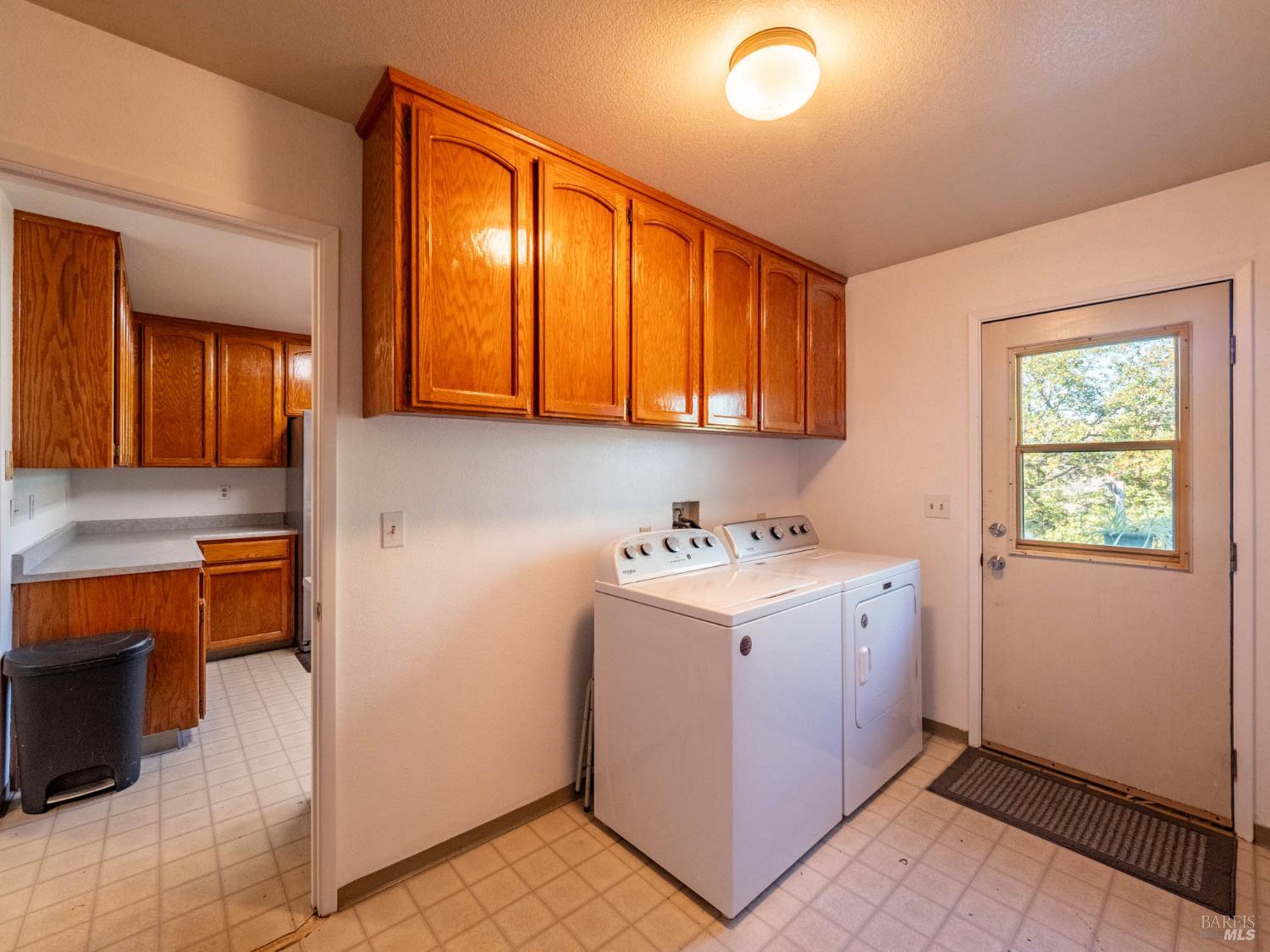 Detail Gallery Image 13 of 70 For 5430 Black Bart Trl, Redwood Valley,  CA 95470 - 3 Beds | 2 Baths