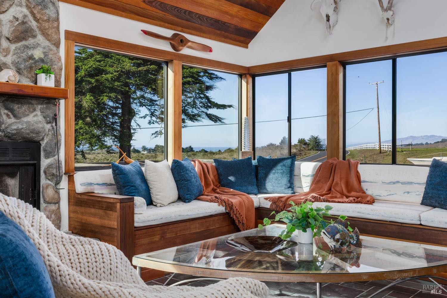 Detail Gallery Image 9 of 41 For 2490 Hwy 1 Unkn, Bodega Bay,  CA 94923 - 3 Beds | 2 Baths