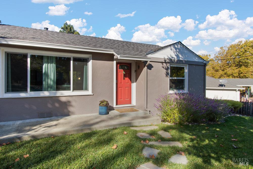 Detail Gallery Image 7 of 43 For 140 El Bonito Way, Benicia,  CA 94510 - 2 Beds | 1 Baths