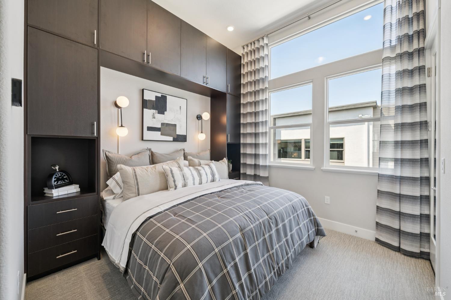 Detail Gallery Image 12 of 19 For 105 Brutus Cmn, Livermore,  CA 94551 - 2 Beds | 2/1 Baths