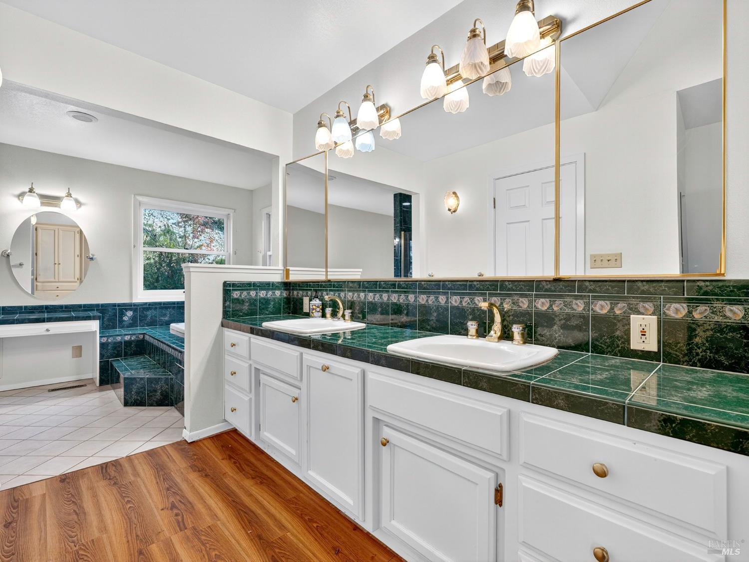 Detail Gallery Image 19 of 76 For 351 View Dr, Ukiah,  CA 95482 - 4 Beds | 3 Baths