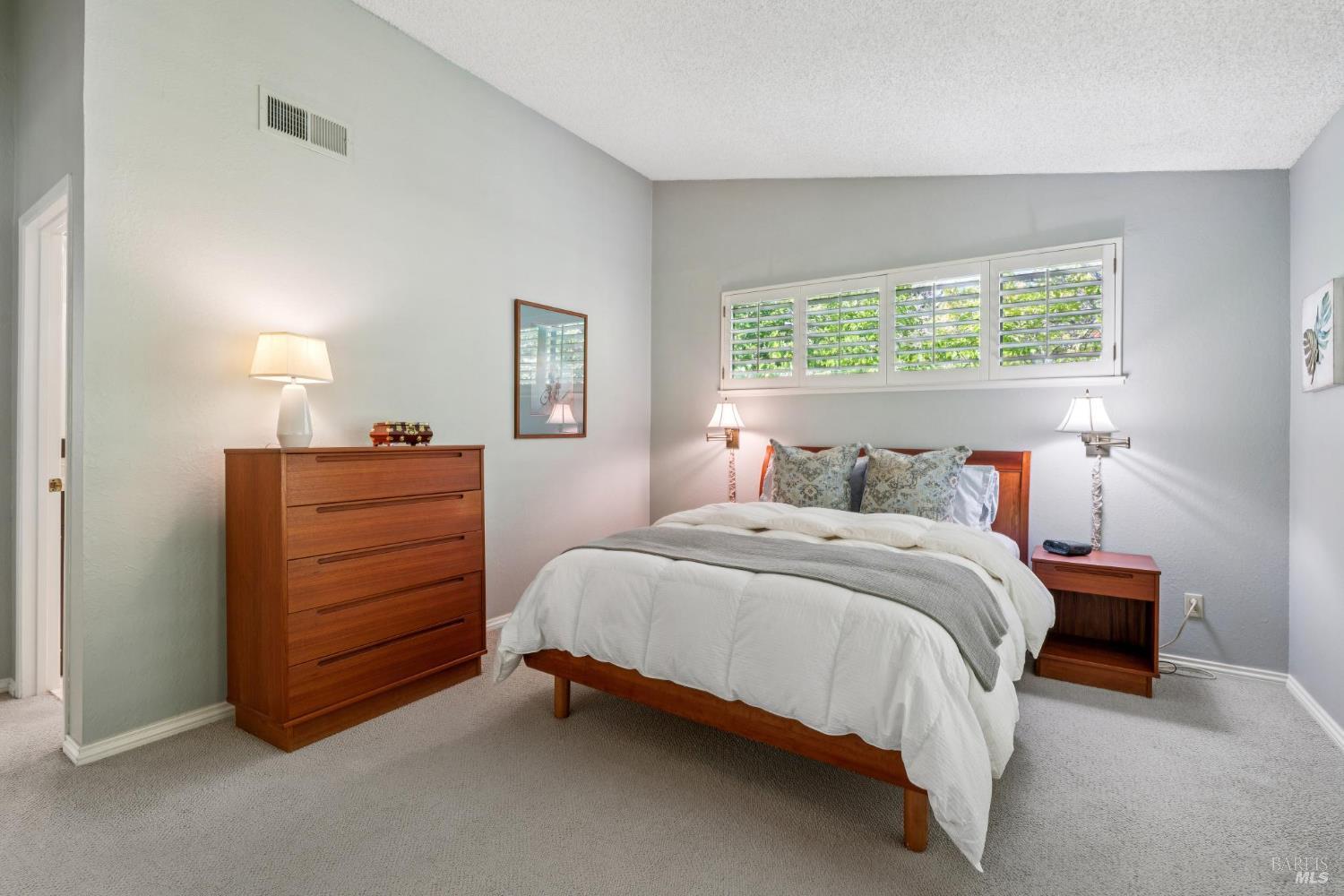 Detail Gallery Image 26 of 40 For 11 Chapparal Ct, Novato,  CA 94949 - 4 Beds | 2/1 Baths