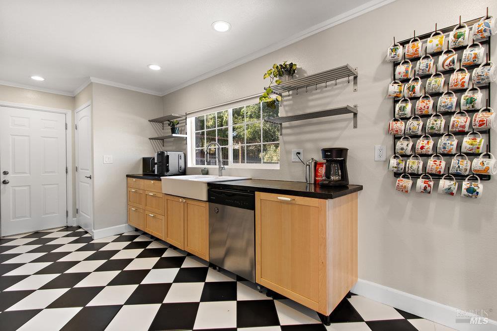 Detail Gallery Image 15 of 43 For 140 El Bonito Way, Benicia,  CA 94510 - 2 Beds | 1 Baths