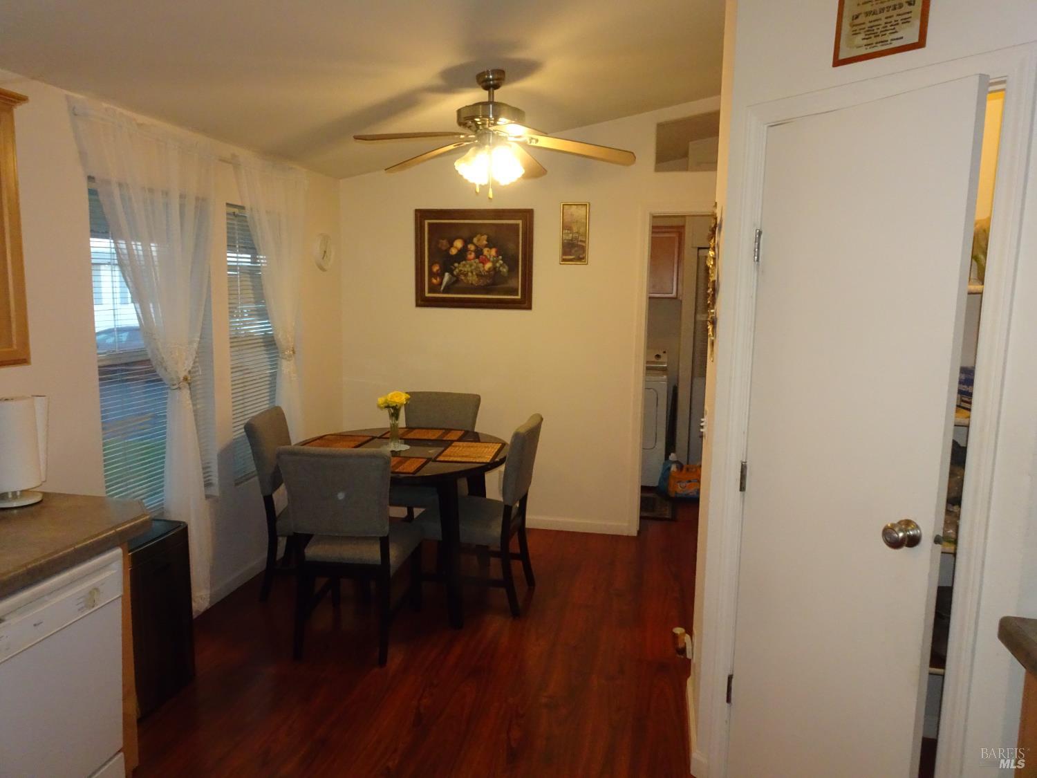 Detail Gallery Image 18 of 57 For 212 Valencia Dr, Fairfield,  CA 94533 - 3 Beds | 2 Baths