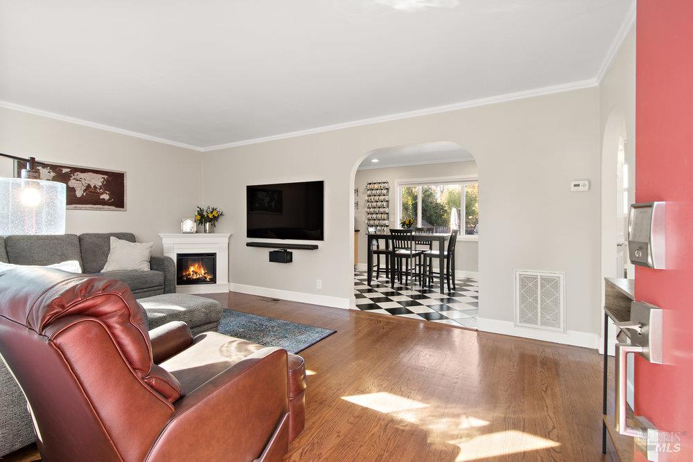 Detail Gallery Image 8 of 43 For 140 El Bonito Way, Benicia,  CA 94510 - 2 Beds | 1 Baths