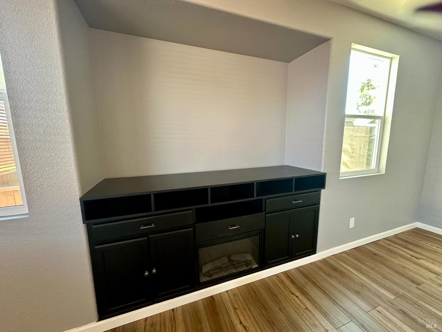 Detail Gallery Image 11 of 38 For 590 Anderson Way, Rio Vista,  CA 94571 - 4 Beds | 2/1 Baths