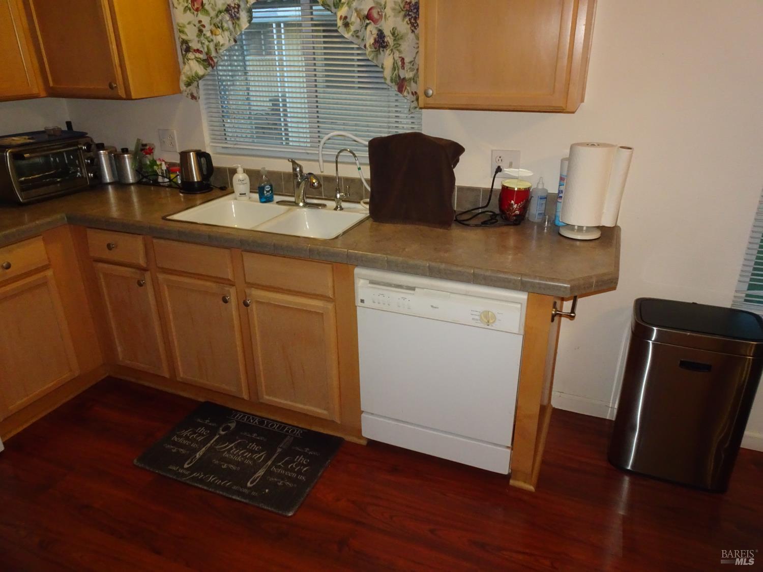 Detail Gallery Image 20 of 57 For 212 Valencia Dr, Fairfield,  CA 94533 - 3 Beds | 2 Baths