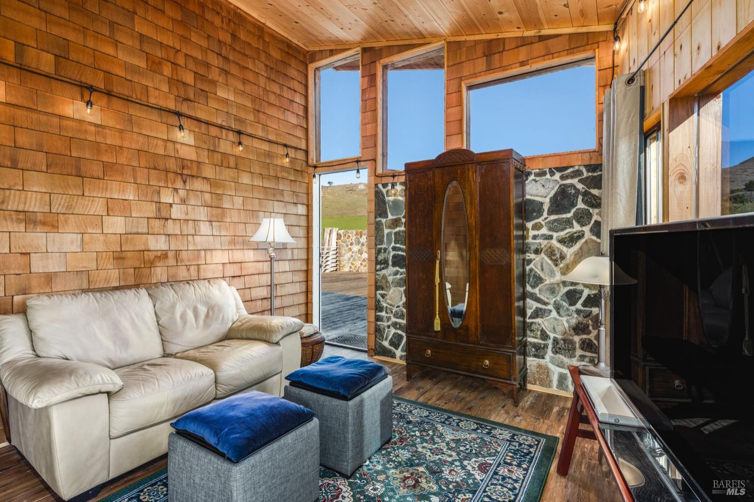 Detail Gallery Image 27 of 41 For 2490 Hwy 1 Unkn, Bodega Bay,  CA 94923 - 3 Beds | 2 Baths