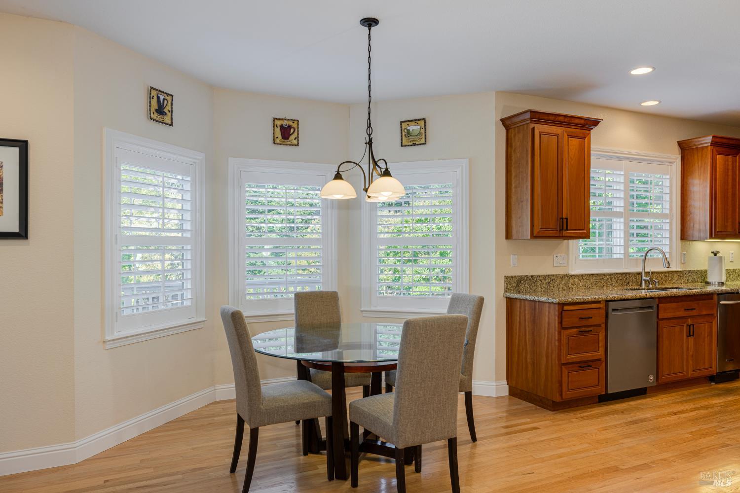 Detail Gallery Image 13 of 72 For 8776 Logan Pl, Cotati,  CA 94931 - 4 Beds | 3 Baths