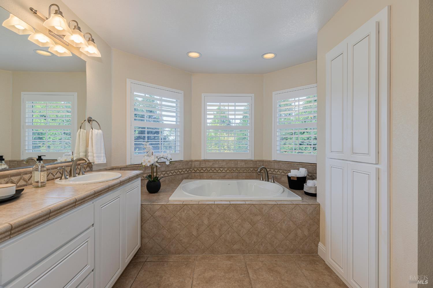 Detail Gallery Image 29 of 72 For 8776 Logan Pl, Cotati,  CA 94931 - 4 Beds | 3 Baths