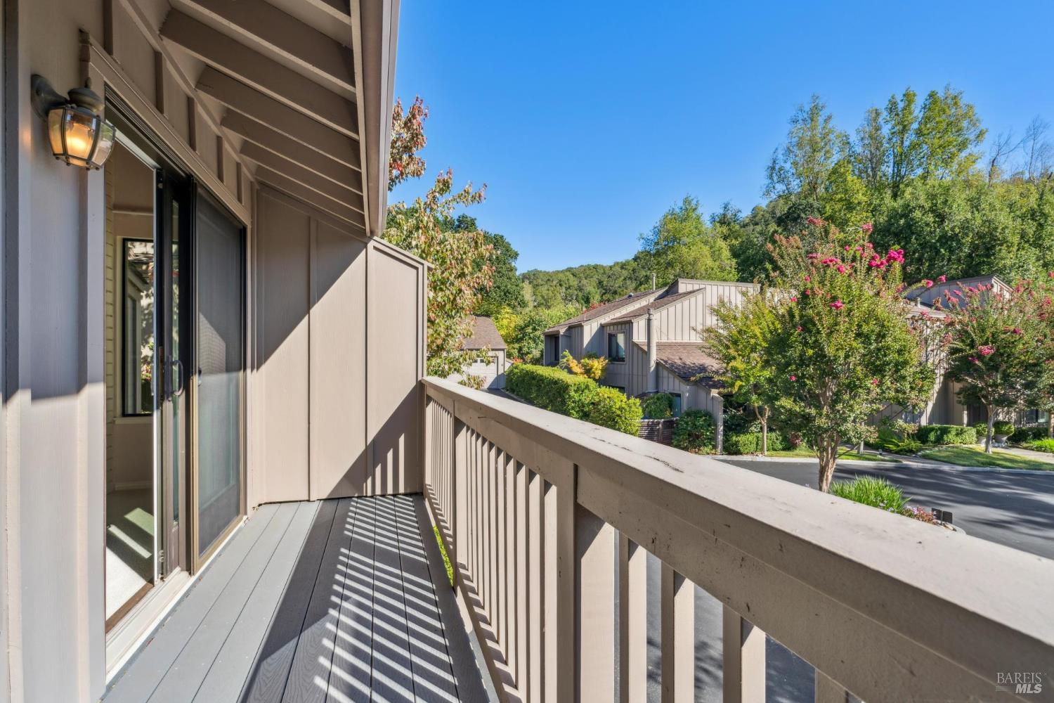 Detail Gallery Image 11 of 40 For 11 Chapparal Ct, Novato,  CA 94949 - 4 Beds | 2/1 Baths